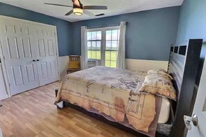 8 bedrooms, iron/ironing board, travel cot, free WiFi