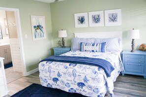 4 bedrooms, travel crib, WiFi