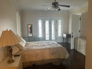 7 quartos, Wi-Fi, roupa de cama