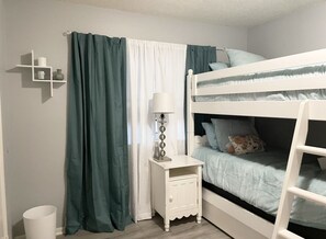 2 bedrooms, desk, iron/ironing board, free WiFi