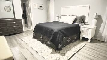 2 habitaciones, escritorio, tabla de planchar con plancha y wifi gratis