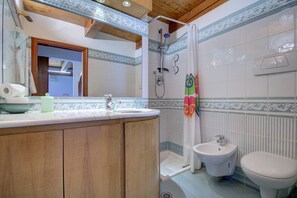 Shower, hair dryer, towels - WHERE GRAND CANAL STARTS panoramic view, 5pax,wifi (Venice)