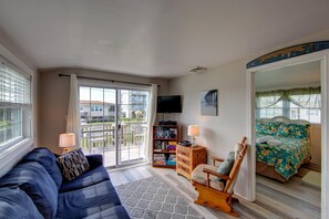 Smart TV, DVD player, books