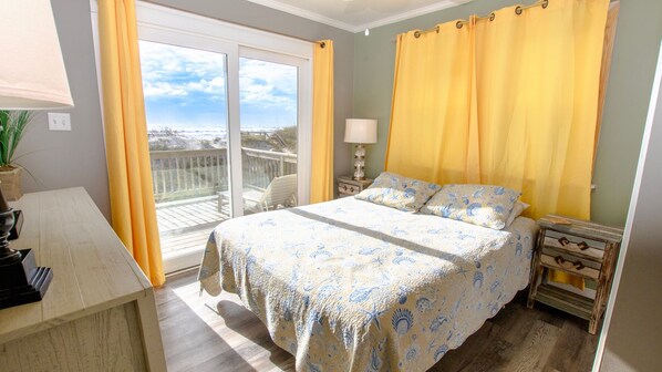 4 bedrooms, travel crib, WiFi, bed sheets