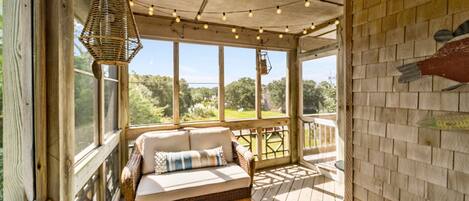 Televisión, videojuegos, reproductor de DVD y libros