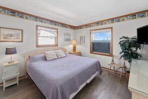 5 bedrooms, iron/ironing board, free WiFi, bed sheets