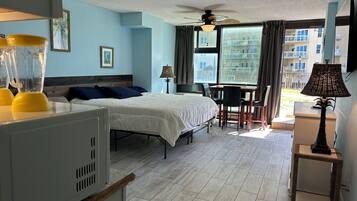 1 habitación, tabla de planchar con plancha, wifi gratis y ropa de cama