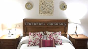 House, 5 Bedrooms, City View | 6 bedrooms, WiFi (free), bed sheets
