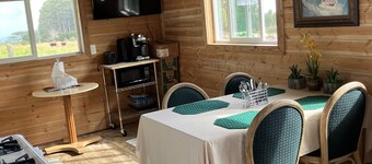 Ocean view! Pa’ani  Ranch cabins in Mountain View Hawaii  Cowboy Paniolo style 