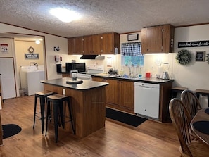 House, 3 Bedrooms | Private kitchen | Fridge, oven, coffee/tea maker, toaster - The Lodge at Coker Creek - 3 Bedrooms, 2 Baths, Sleeps 10 3 Home by Redawning (Tellico Plains)