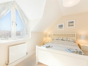 2 habitaciones, decoración personalizada y muebles diferentes 