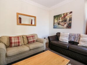 Interior - Carlton House Apartment 1 (Keswick)