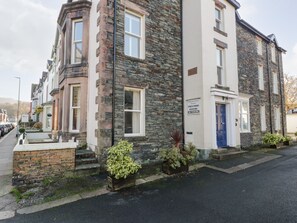Exterior - Carlton House Apartment 1 (Keswick)