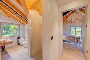 Bathroom - Ricomilla Holiday Apartments (Roe Volciano)