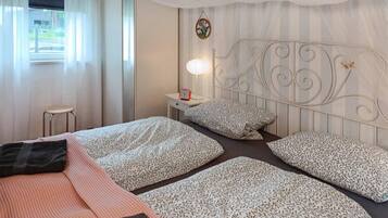 2 Schlafzimmer, Reisekinderbett, kostenloses WLAN, Bettwäsche