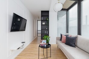 Apartment, 2 Bedrooms, 2 Bathrooms | Living room