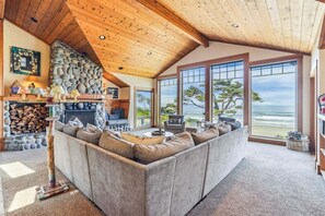 TV, fireplace, table tennis, books