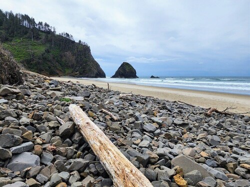 Rustlewood - Private Beach Access!