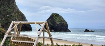 Rustlewood - Private Beach Access!