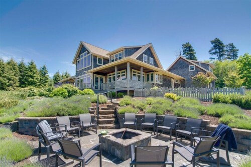 Seascape Retreat - Hot Tub and Ocean View