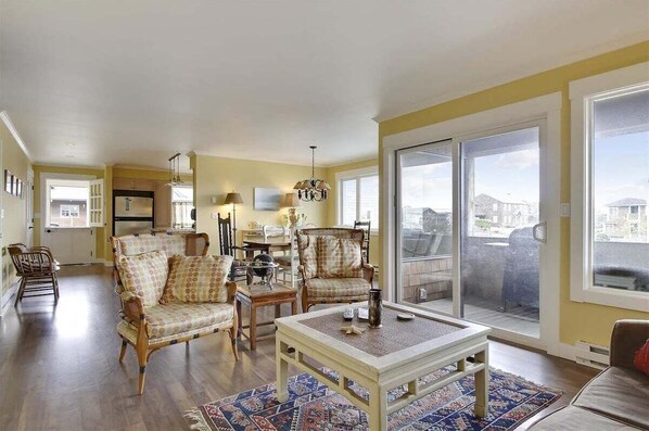 TV, fireplace, table tennis