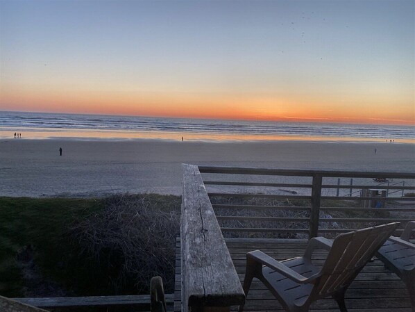 Property grounds - Beach Haven - Beachfront! (Cannon Beach)