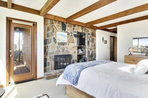 3 bedrooms, free WiFi - Beach Haven - Beachfront! (Cannon Beach)