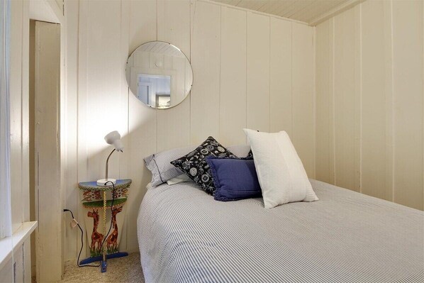 3 عدّة غرف نوم وواي فاي مجانًا وملاءات أسرّة