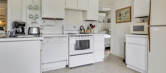Sisters - Beachcomber Vacation Homes