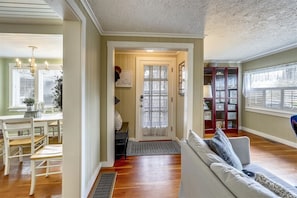 Flat-screen TV, fireplace