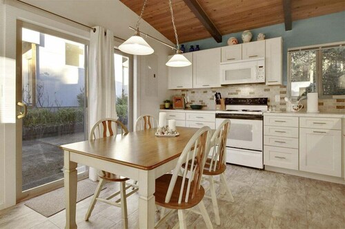 The Shell- Relax & Unwind!