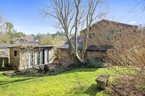 Exterior - Baker Beach Cottage - Short walk to the Beach! (Cannon Beach)