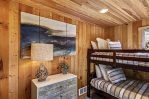 4 bedrooms, free WiFi