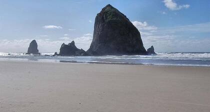 Sandcastle B-3 w/Saltwater Pool !