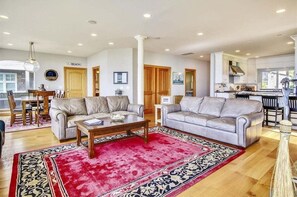 Televisión y chimenea 