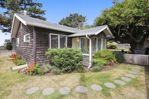 Exterior - Singing Sands - Built in 1920! (Arch Cape)