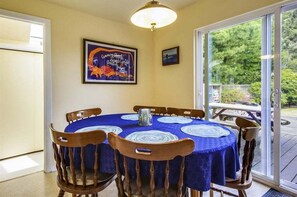 Dining - Singing Sands - Built in 1920! (Arch Cape)