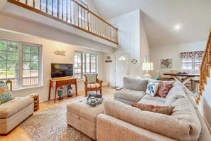 Télévision, cheminée