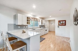 Fridge, microwave, oven, stovetop - Beach Walk - Short walk to the Beach! (Cannon Beach)