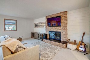 Smart-TV, Kamin