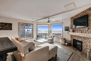 TV connectée, cheminée