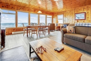 Flat-screen TV, fireplace