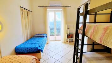 2 Schlafzimmer, Reisekinderbett, kostenloses WLAN, Bettwäsche