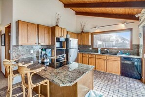 Refrigerador, microondas, horno y lavavajillas 