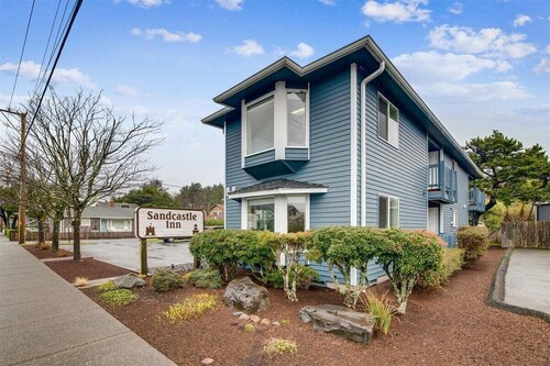 Sandcastle Inn #602 - Downtown Apartment!