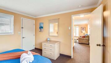 1 bedroom, internet, bed sheets