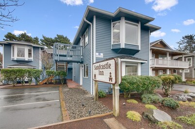 Sandcastle Inn #603 - Beachcomber Vacation Homes
