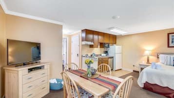 1 habitación, tabla de planchar con plancha, wifi gratis y ropa de cama