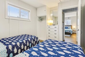 3 bedrooms, iron/ironing board, Internet, bed sheets