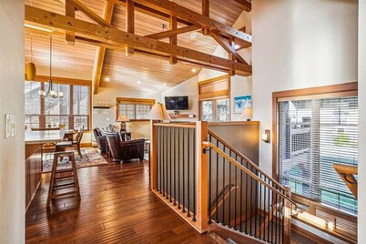 The Lodges B-1 - 1 Block to the Beach!